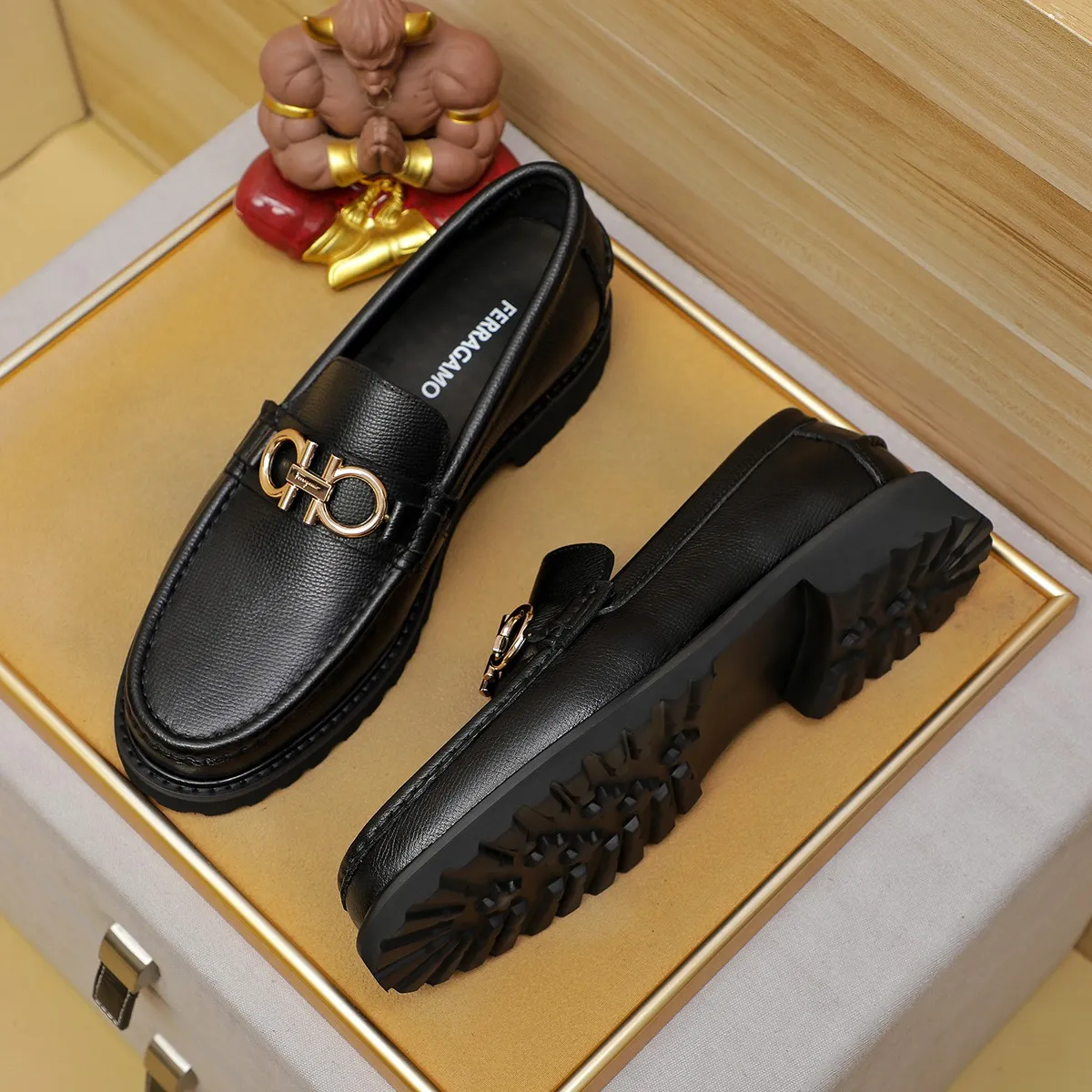 Men's shoes 💰440 Ferragamo [Ferragamo] top imported suit men's shoes 💯Original copy of the official website, product materials: selected imported embossed calfskin + luxury hardware buckle accessories ~ imported water-dyed cow 🐂 leather lining. Strong three-dimensional visual effect, original combination outsole, multiple colors available😘 Size: 39-44 (38.45.46. Customized)